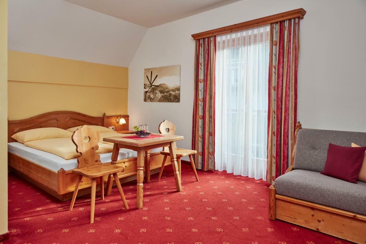 Hotel Domittner Klöch エクステリア 写真
